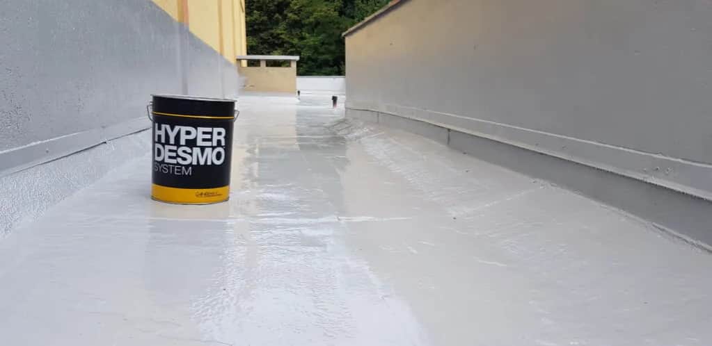 Jak uszczelnić dach od środka, aby uniknąć wilgoci i problemów