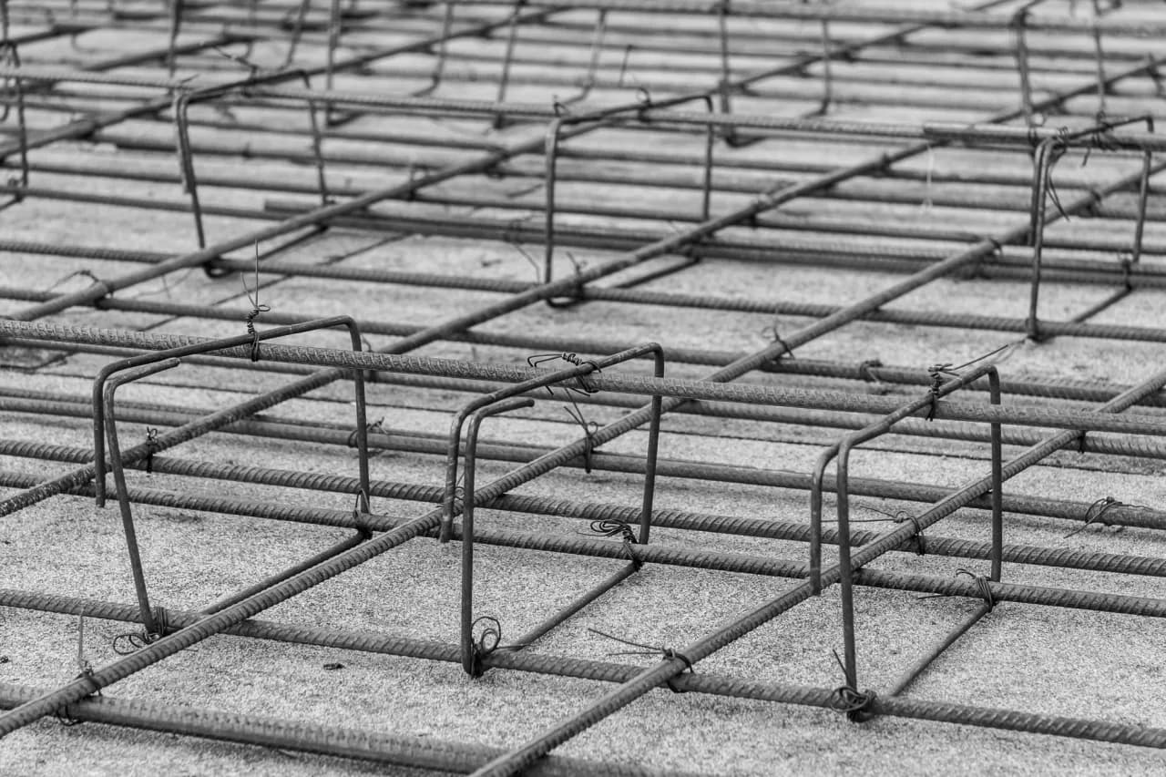 Ile drutu na fundament? Oblicz dokładnie, uniknij kosztownych błędów