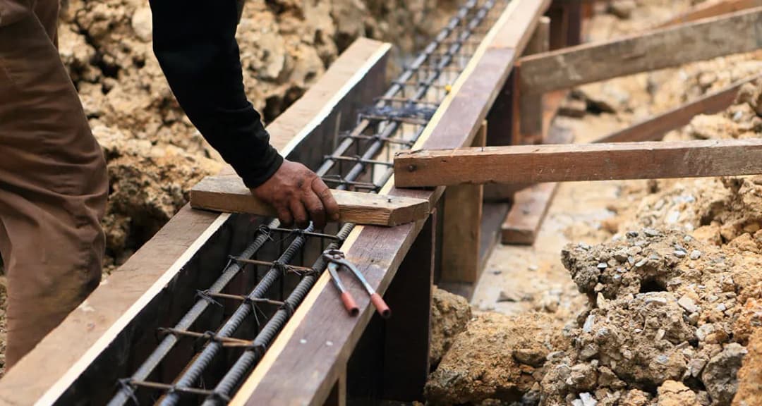 Jaki cement na fundament: wybierz najlepszy rodzaj dla swojej budowy